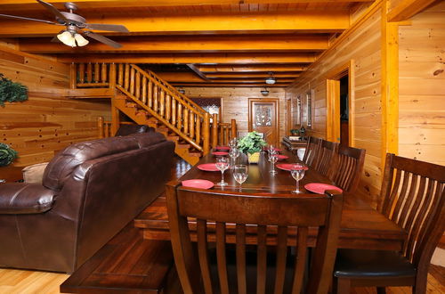 Photo 17 - Family Valley Lodge - Six Bedroom Cabin