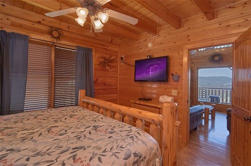 Photo 2 - I Can Only Imagine - One Bedroom Cabin