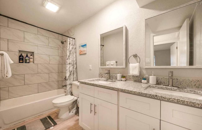 Stylish 2BR Near UT Hyde Park Evonify - Foto 12