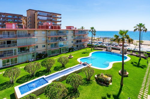 Photo 1 - Apartment - 2 Bedrooms with Pool, WiFi and Sea views - 107864