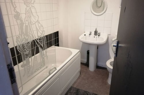 Photo 24 - Fun 4-bed Apartment in Birmingham Central