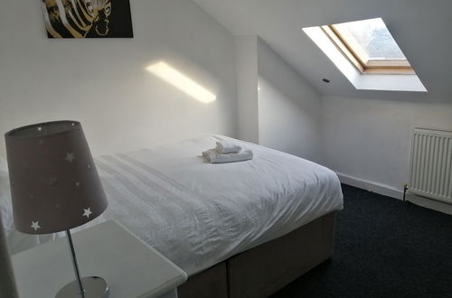 Foto 4 - Fun 4-bed Apartment in Birmingham Central