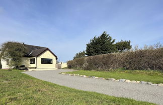 Photo 1 - 3 Bed Detached Cottage- Log Burner, Mountain Views