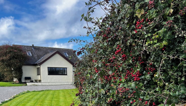 Photo 1 - 3 Bed Detached Cottage- Log Burner, Mountain Views