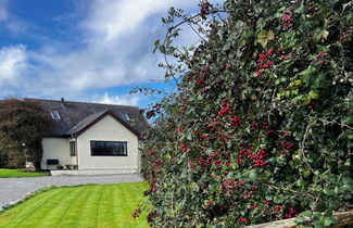 Photo 1 - 3 Bed Detached Cottage- Log Burner, Mountain Views