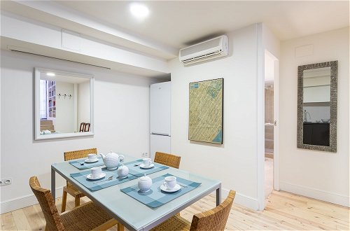 Photo 9 - Modern Apartment 2 Bd & 2 Bth Near the Cathedral Catedral V