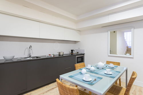 Photo 7 - Modern Apartment 2 Bd & 2 Bth Near the Cathedral Catedral V