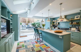 Photo 1 - Immaculate Designer Home in Wandsworth