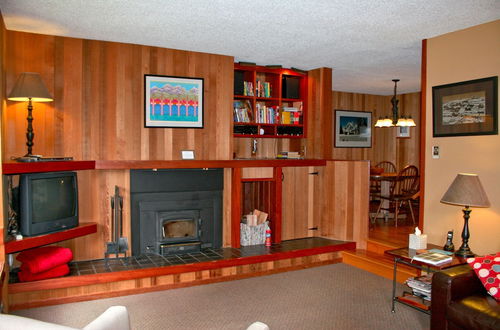 Photo 8 - 41SW - Sauna - WiFi - Fireplace - Sleeps 8