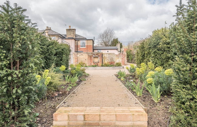 The Limes, Benhall - Photo 47