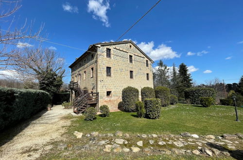 Photo 36 - Magnificent Holiday Home in Amandola With 2 Private Pools