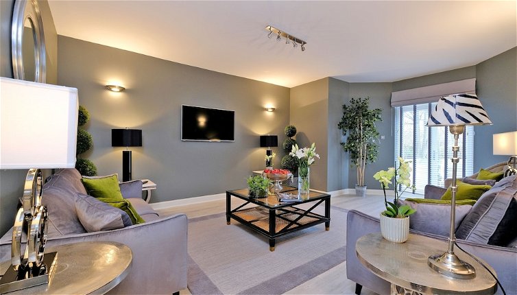 Photo 1 - Chic and Contemporary Aberdeen Home Near to Hazlehead Park