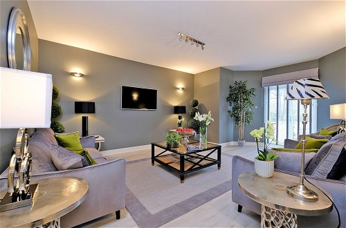 Photo 1 - Chic and Contemporary Aberdeen Home Near to Hazlehead Park