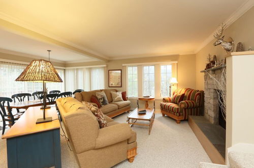 Photo 14 - Upscale 3BR Topnotch Overlook