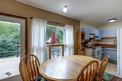 Photo 3 - Mt. Baker Lodging Cabin 8 – WIFI, PETS OK, SLEEPS 6! by MBL