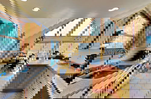 Photo 15 - Waves, Waffles & Wifi
