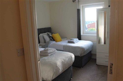 Foto 8 - Remarkable 2-bed Apartment in Reading