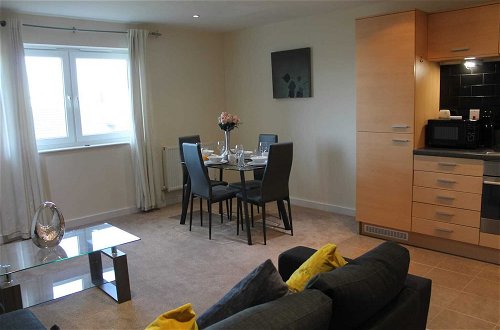 Foto 13 - Remarkable 2-bed Apartment in Reading