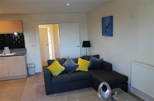 Foto 14 - Remarkable 2-bed Apartment in Reading