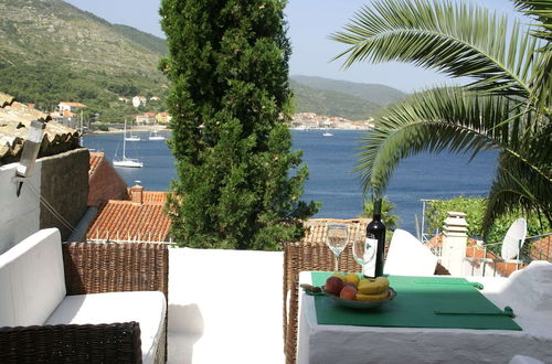 Photo 25 - Rustic Apartment in Vis With Terrace