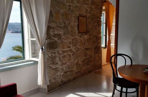 Photo 10 - Rustic Apartment in Vis With Terrace