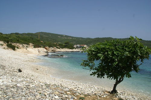 Foto 38 - Rustic Apartment in Vis With Terrace