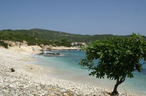 Foto 25 - Rustic Apartment in Vis With Terrace