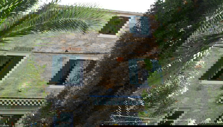 Photo 1 - Apartment in Vis With Terrace
