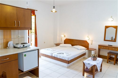 Photo 5 - Ideal Hotel