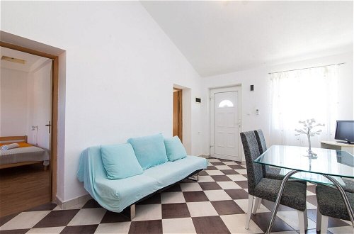 Foto 16 - Villa Vinko - With Four Rooms - H