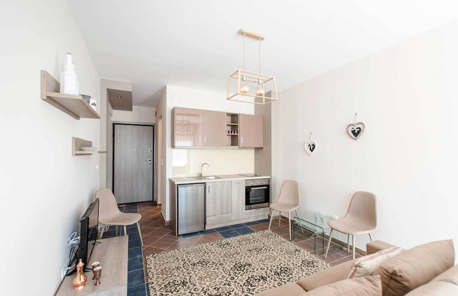 Evel's Home Suites - Photo 32