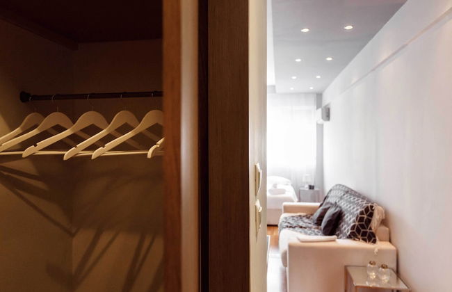 Evel's Home Suites - Photo 38