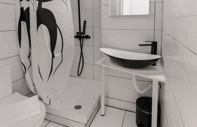 Evel's Home Suites - Photo 63