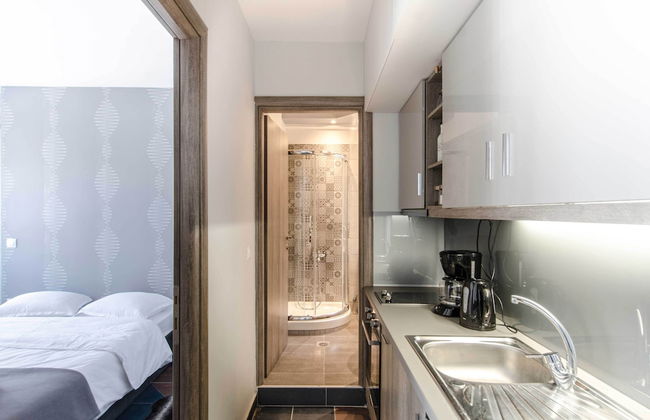 Evel's Home Suites - Photo 31