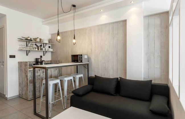 Evel's Home Suites - Photo 50