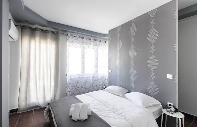 Evel's Home Suites - Photo 18