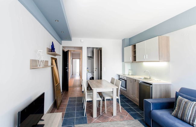 Evel's Home Suites - Photo 43