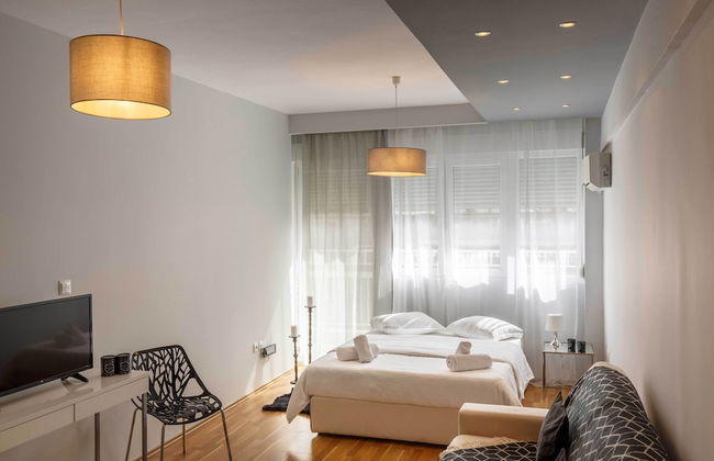 Evel's Home Suites - Photo 8