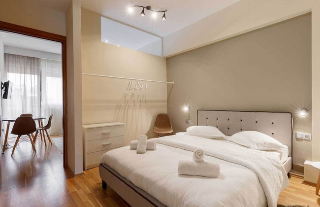 Evel's Home Suites - Photo 5