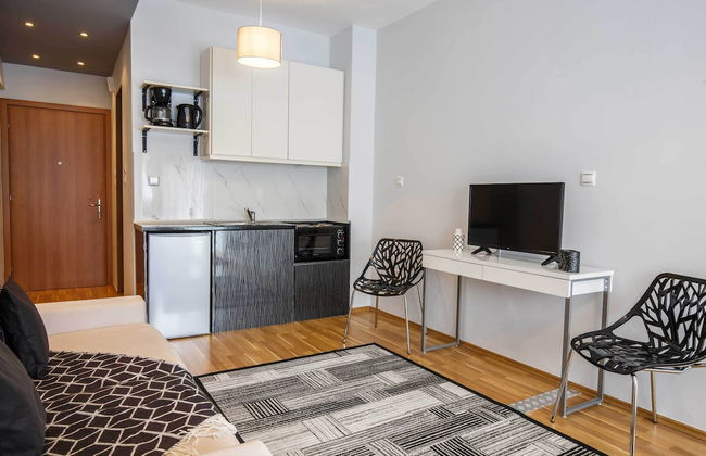 Evel's Home Suites - Photo 37