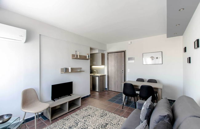 Evel's Home Suites - Photo 47