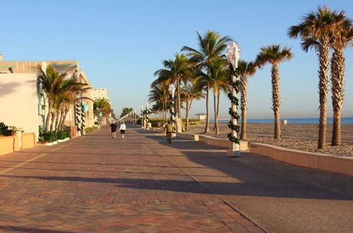 Photo 4 - Hollywood Beach Vacation Spot West Lake Park