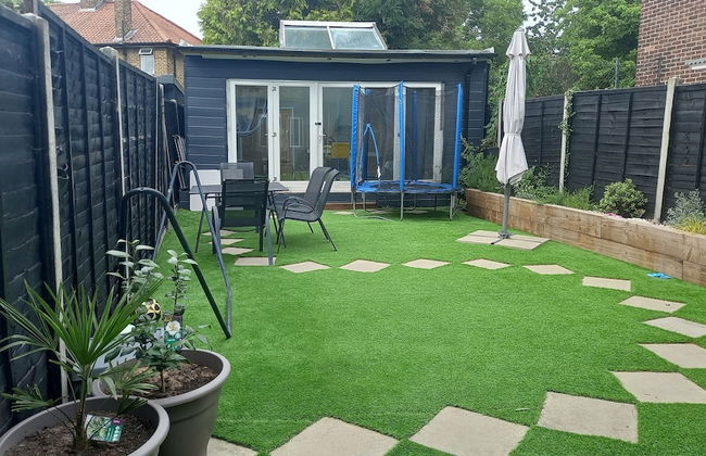 Stunning 1-bed Cabin in Bromley With hot tub - Foto 10