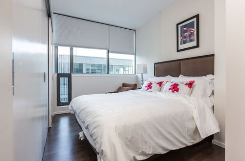 Photo 3 - Applewood Suites - 2 BDRM King & Spadina