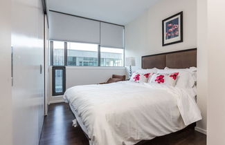 Photo 3 - Applewood Suites - 2 BDRM King & Spadina