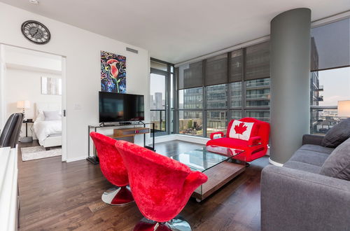 Photo 21 - Applewood Suites - 2 BDRM King & Spadina