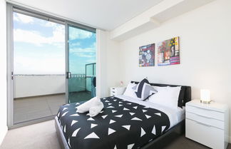 Photo 2 - Penthouse near Airport & CBD