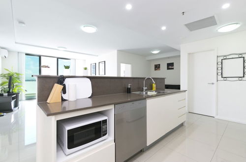 Photo 10 - Penthouse near Airport & CBD