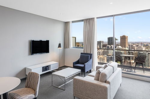 Photo 17 - Meriton Suites Campbell Street, Sydney