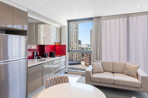 Photo 14 - Meriton Suites Campbell Street, Sydney